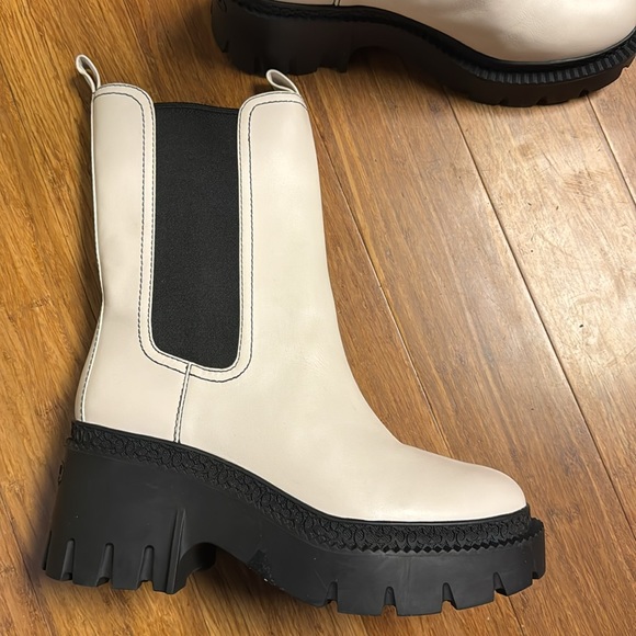 Coach Alexa white platform leather heeled Chelsea booties - Picture 2 of 9